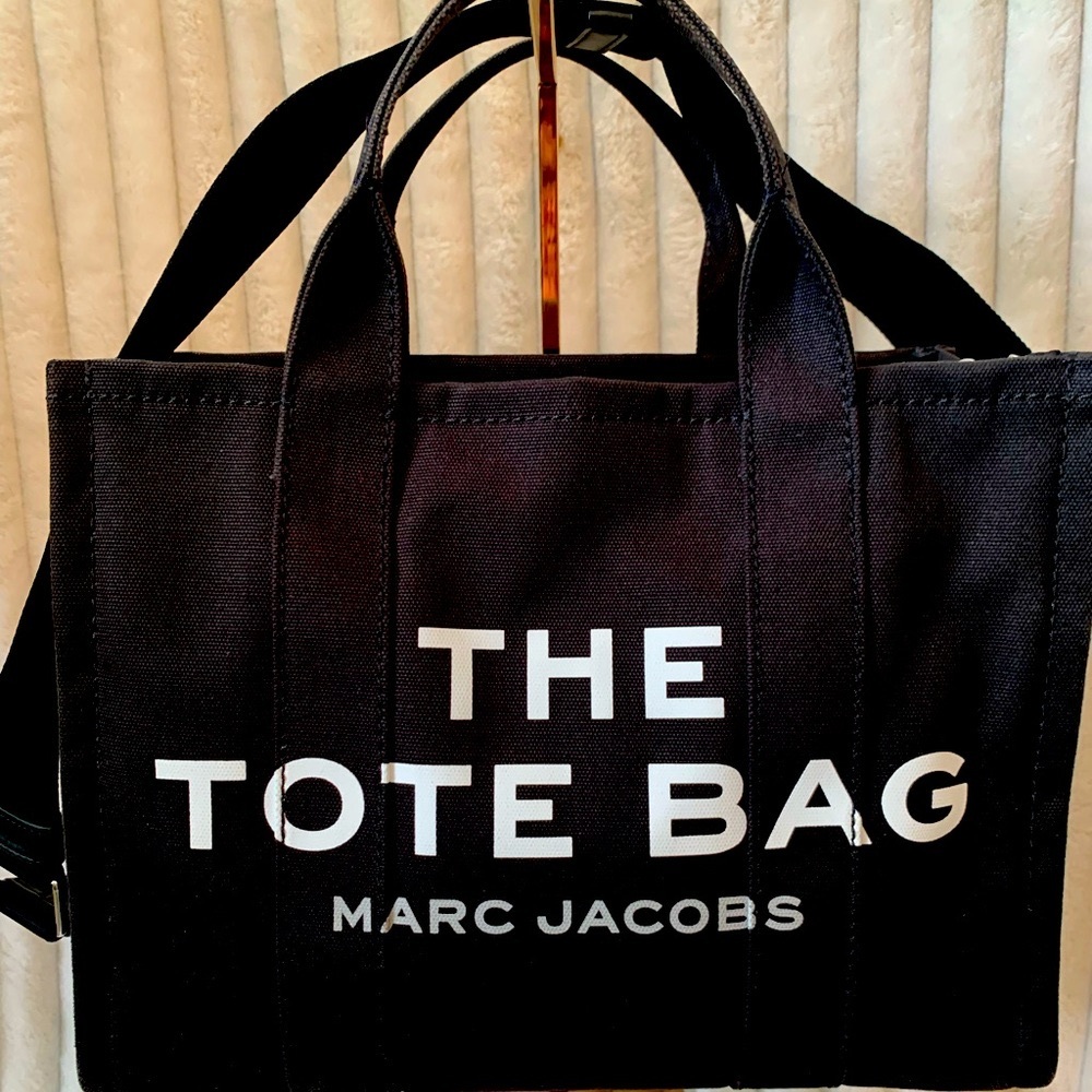 MARC JACOBS THE TOTE Handbag